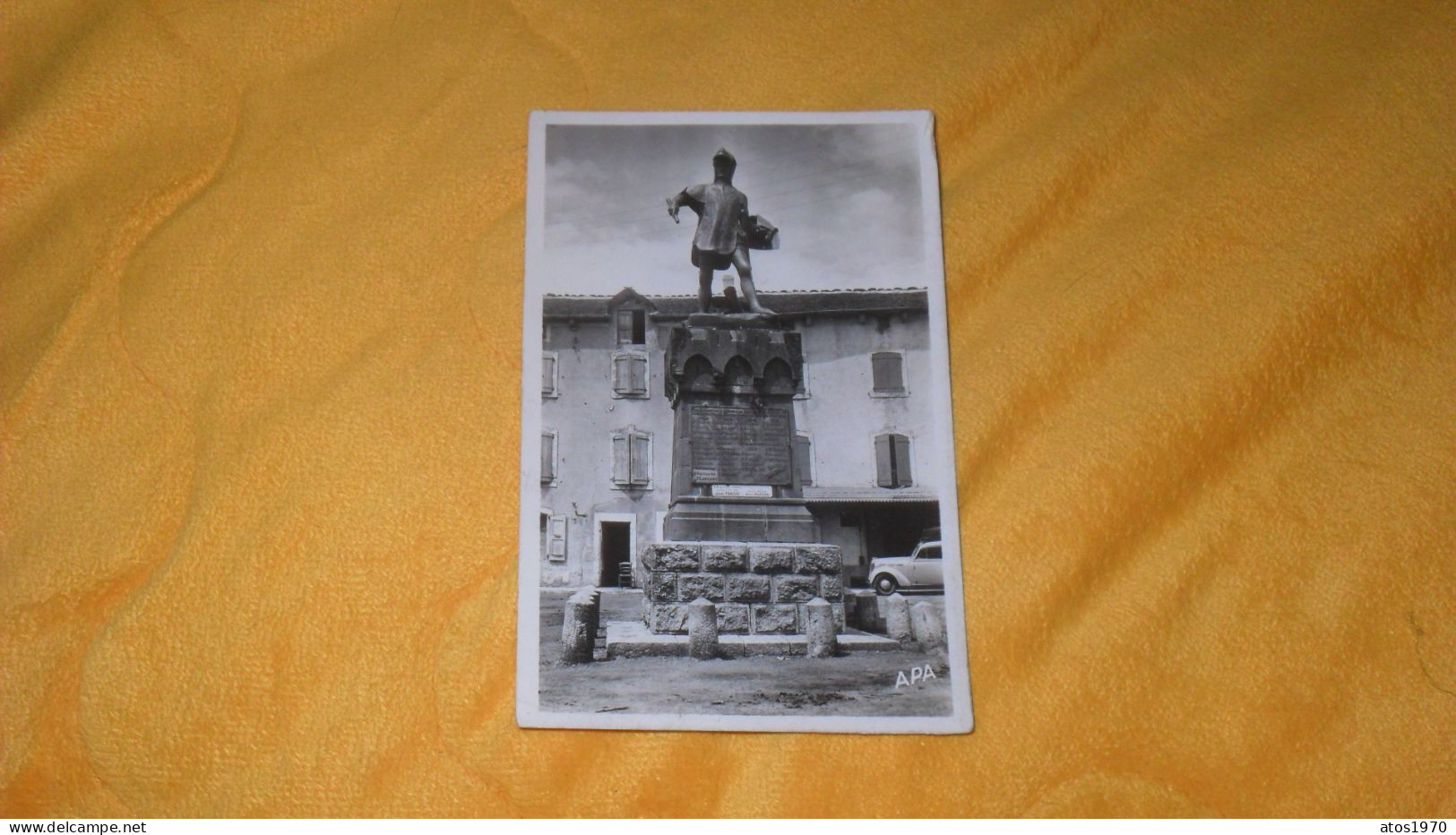 CARTE POSTALE ANCIENNE CIRCULEE DE 1953../ CHATEAUNEUF DE RANDON. LOZERE.- STATUE DE DUGUESCLIN..CACHET + TIMBRE - Chateauneuf De Randon