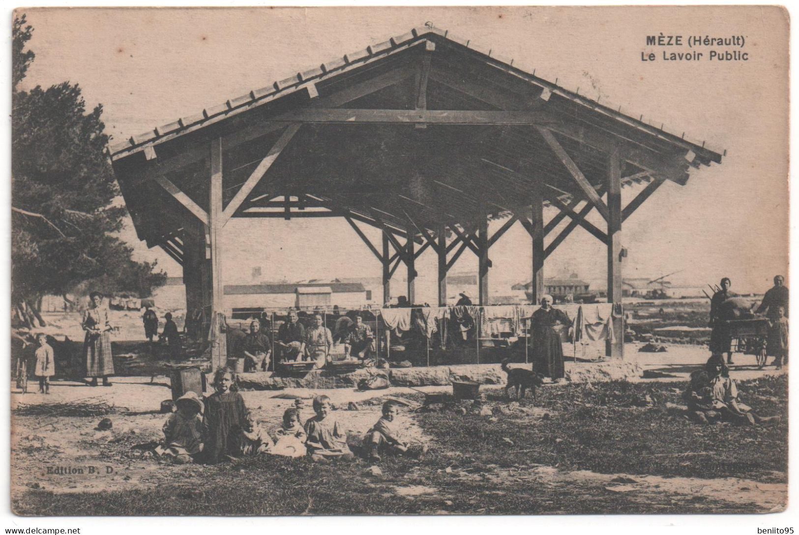 CPA De MEZE  Le Lavoir Public. - Mèze