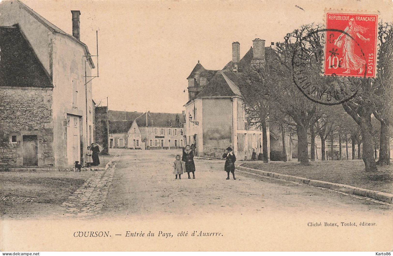 Courson * Rue , Entrée Du Pays , Côté D'auxerre * Villageois - Courson-les-Carrières