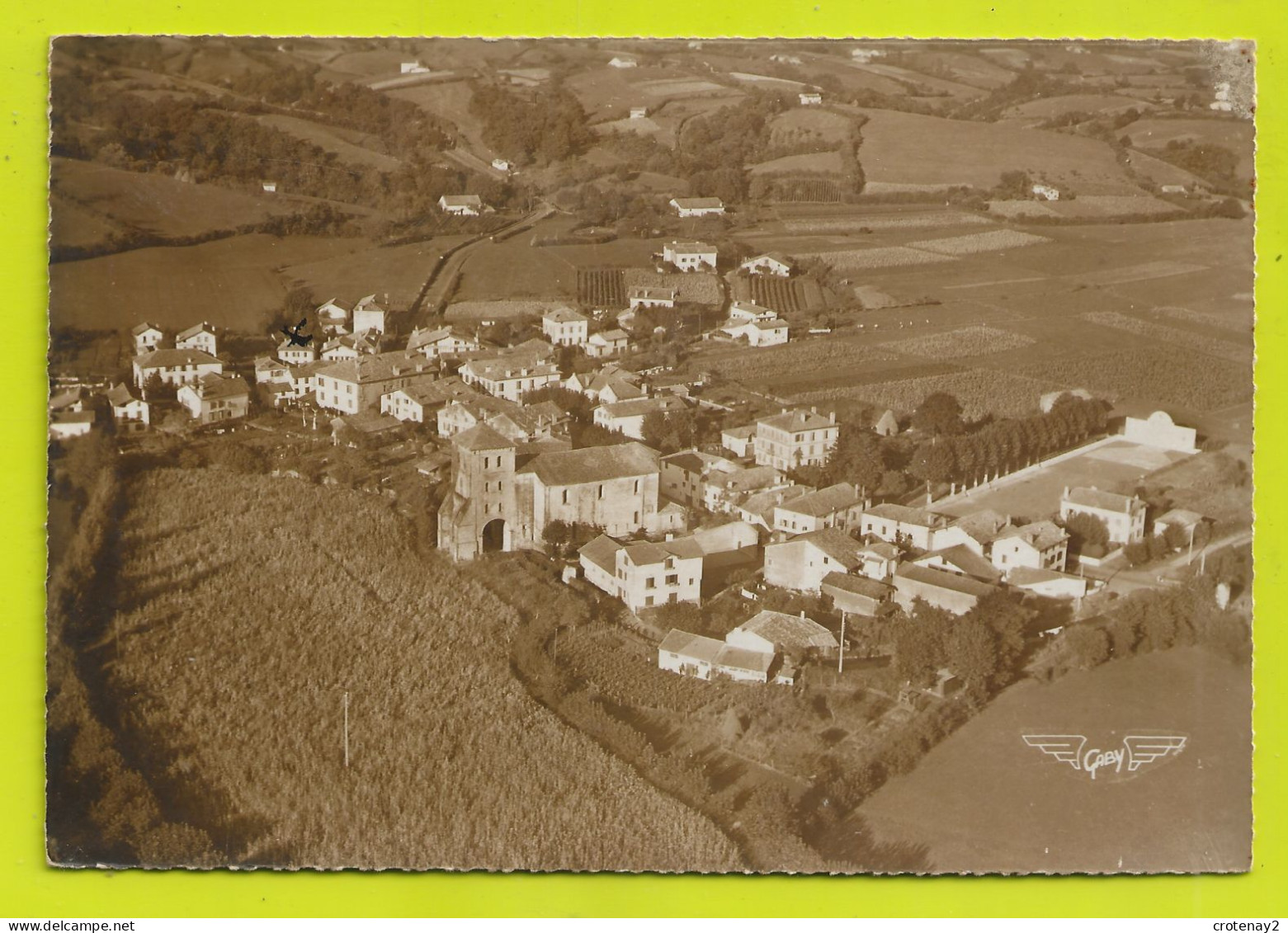 64 SAINT PEE Sur NIVELLE Vers Espelette La France Vue Du Ciel N°2 Belle Vue Générale Fronton De Pelote Basque VOIR DOS - Espelette