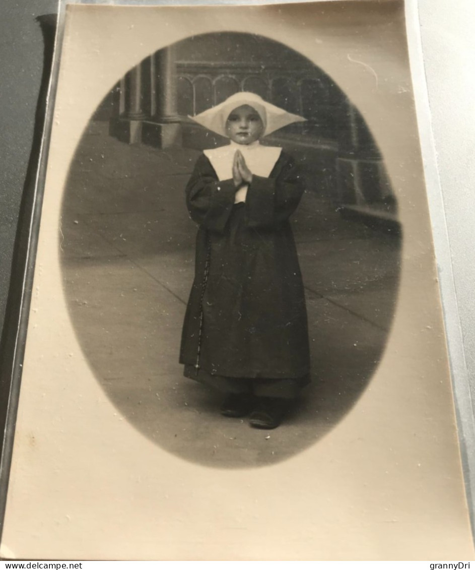 Cpa Photo Petite  Novice Cornette - Communion