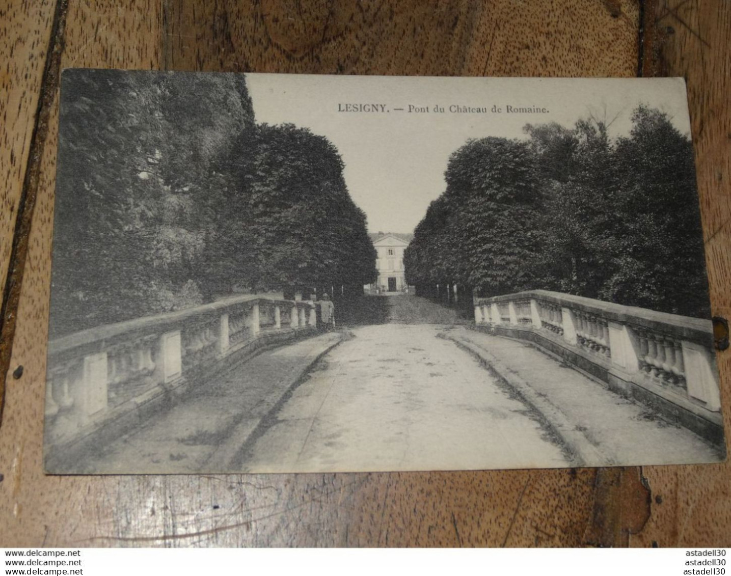 LESIGNY : Pont Du Chateau De Romaine ................ 201101b-3036b - Lesigny