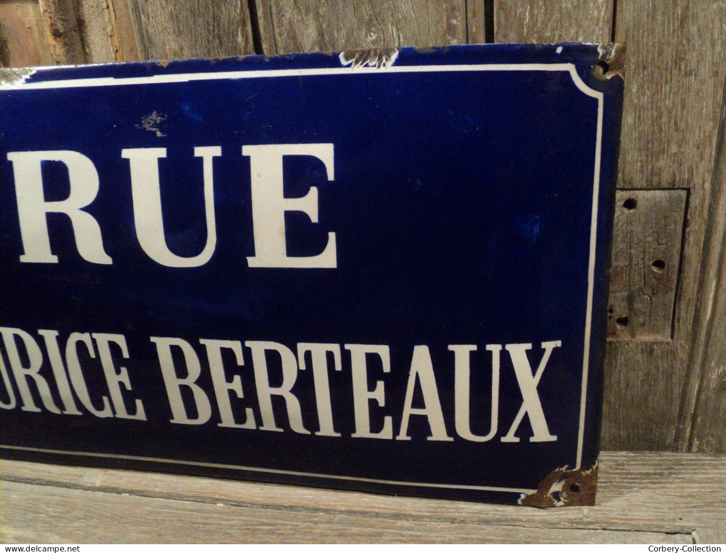 Ancienne plaque de rue émaillée RUE MAURICE BERTEAUX