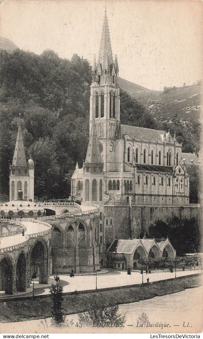 FRANCE - Lourdes - La Basilique - LL - Carte Postale Ancienne - Lourdes