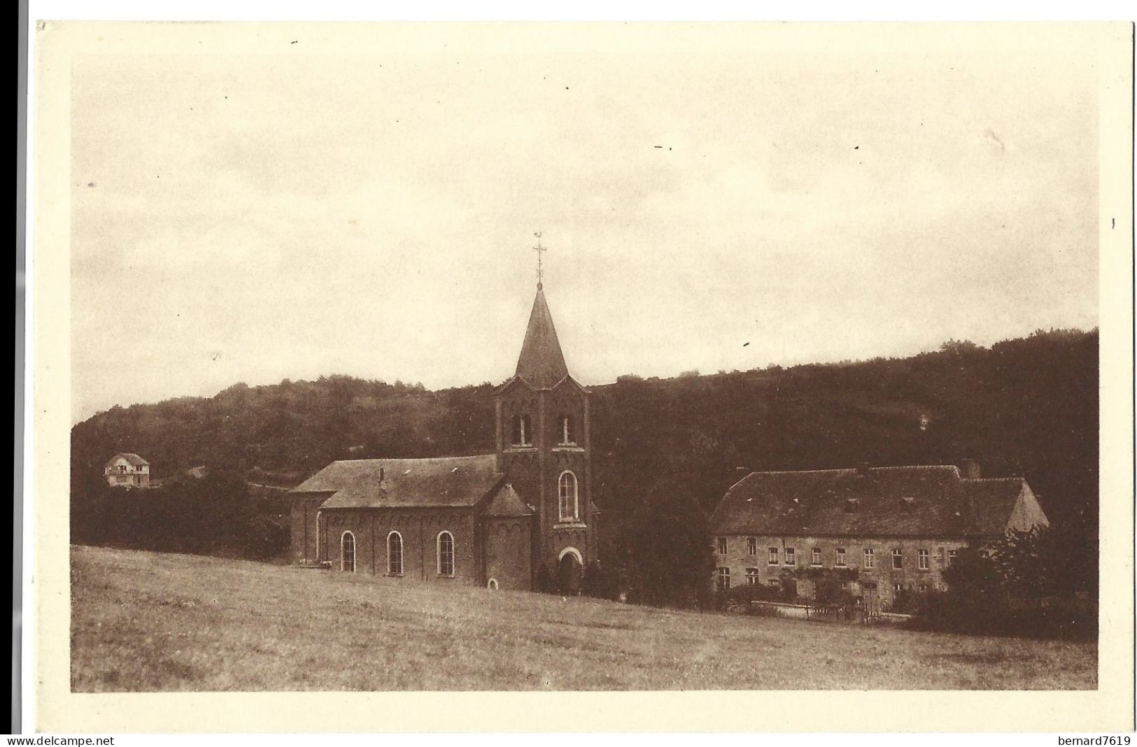 Belgique  - Vieuxville  Ou Vieux Ville  - Bomal  -  L'eglise - Les Ecoles - Ferrieres