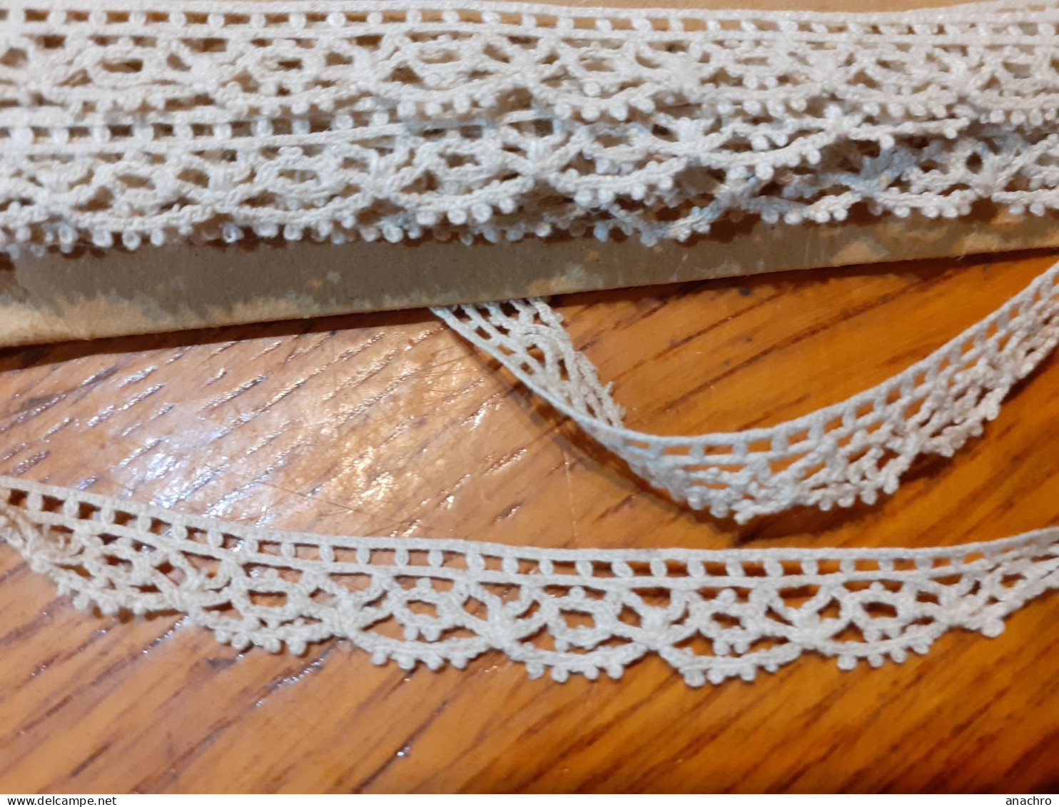 DENTELLE Ancienne GALON Bordure Crochet / 2 M X 10 Mm  De Large / COUTURE MERCERIE - Dentelles Et Tissus