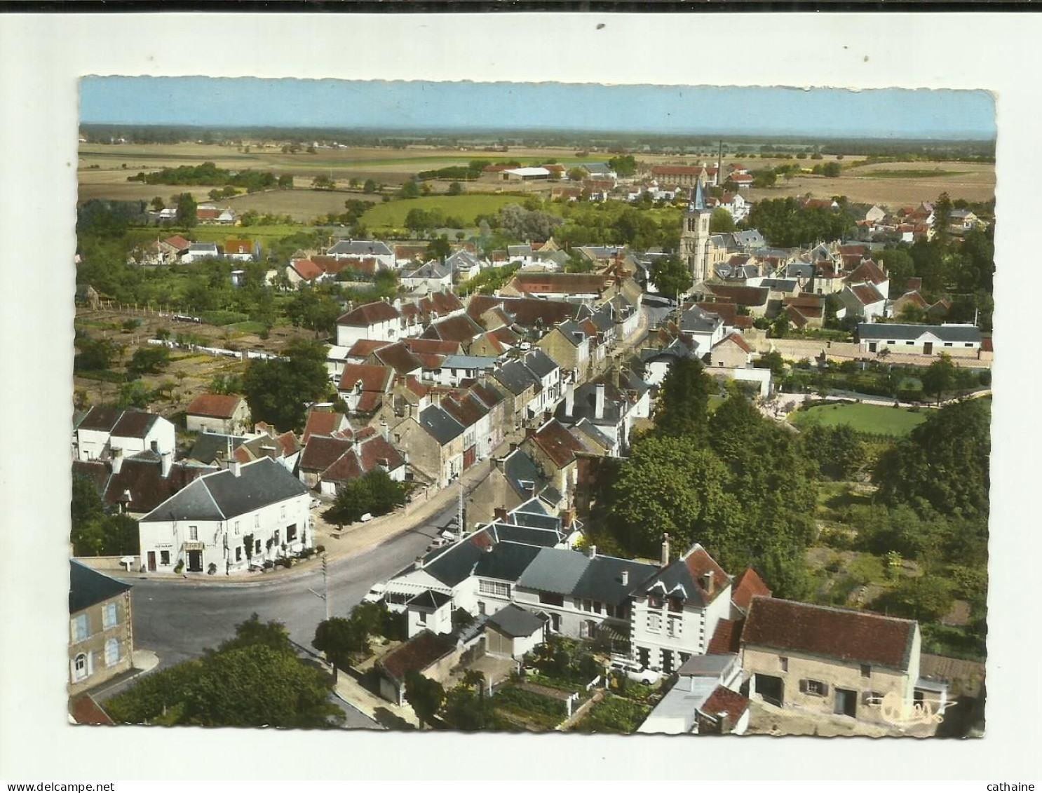 18 . SANCERGUES VUE GENERALE AERIENNE SUR LE VILLAGE . BAR RESTAURANT - Sancergues