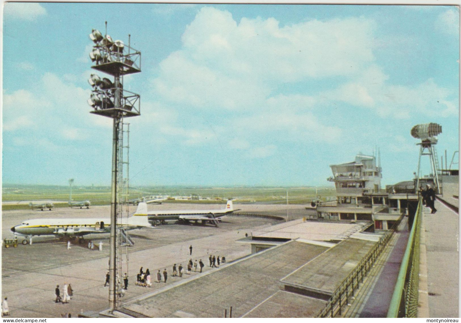 Paris ;:  Aéroport  Le  Bourget , Avion, Les  Terrasses Et La  Tour De  Controle - Aéroports De Paris