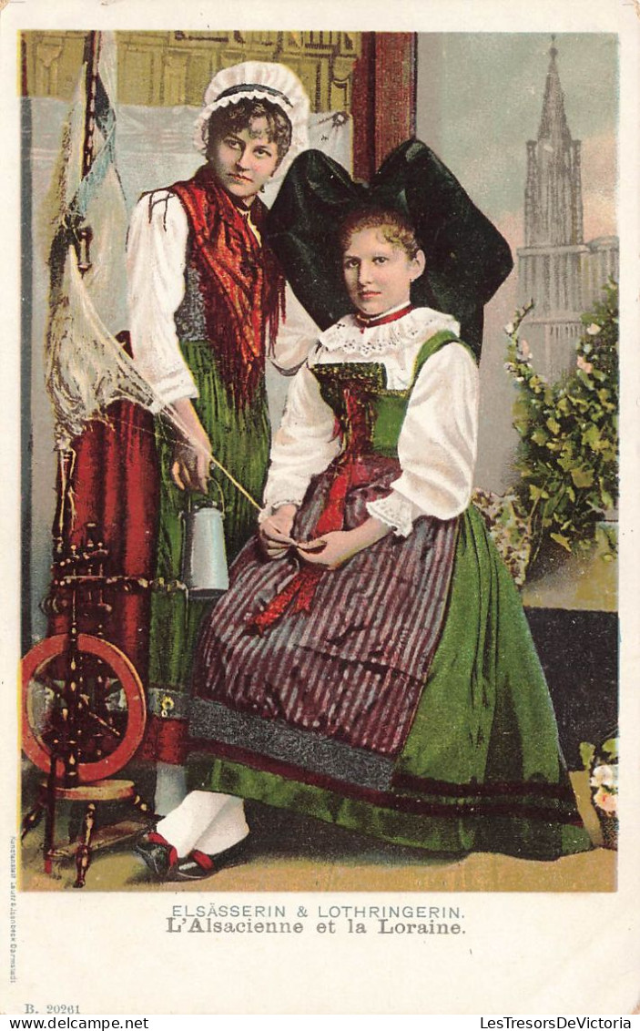 FOLKLORES - Costumes - L'Alsacienne Et La Loraine - Colorisé - Carte Postale Ancienne - Costumes