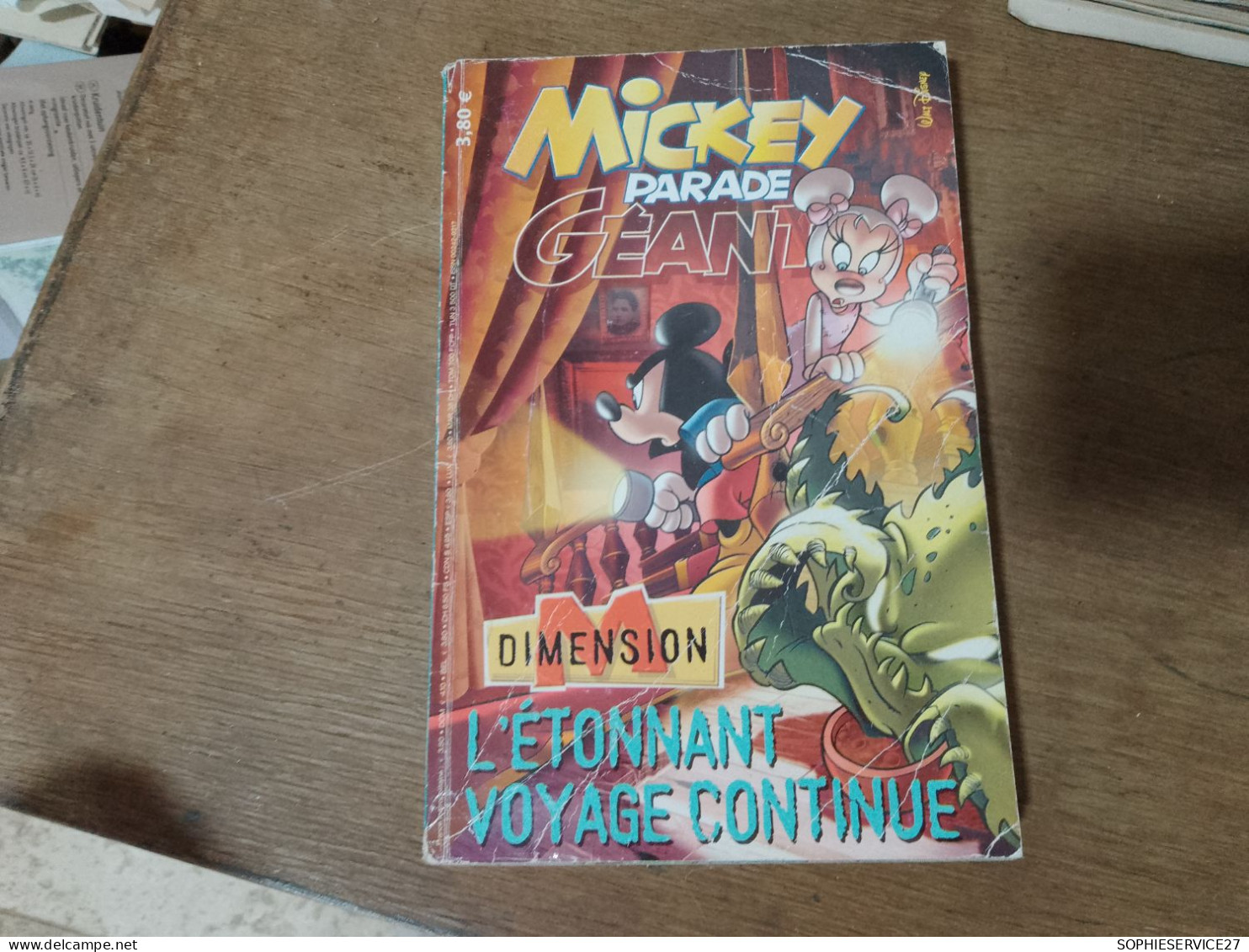 136 //  MICKEY PARADE GEANT  / L'ETONNANT VOYAGE CONTINUE   2002 - Mickey Parade