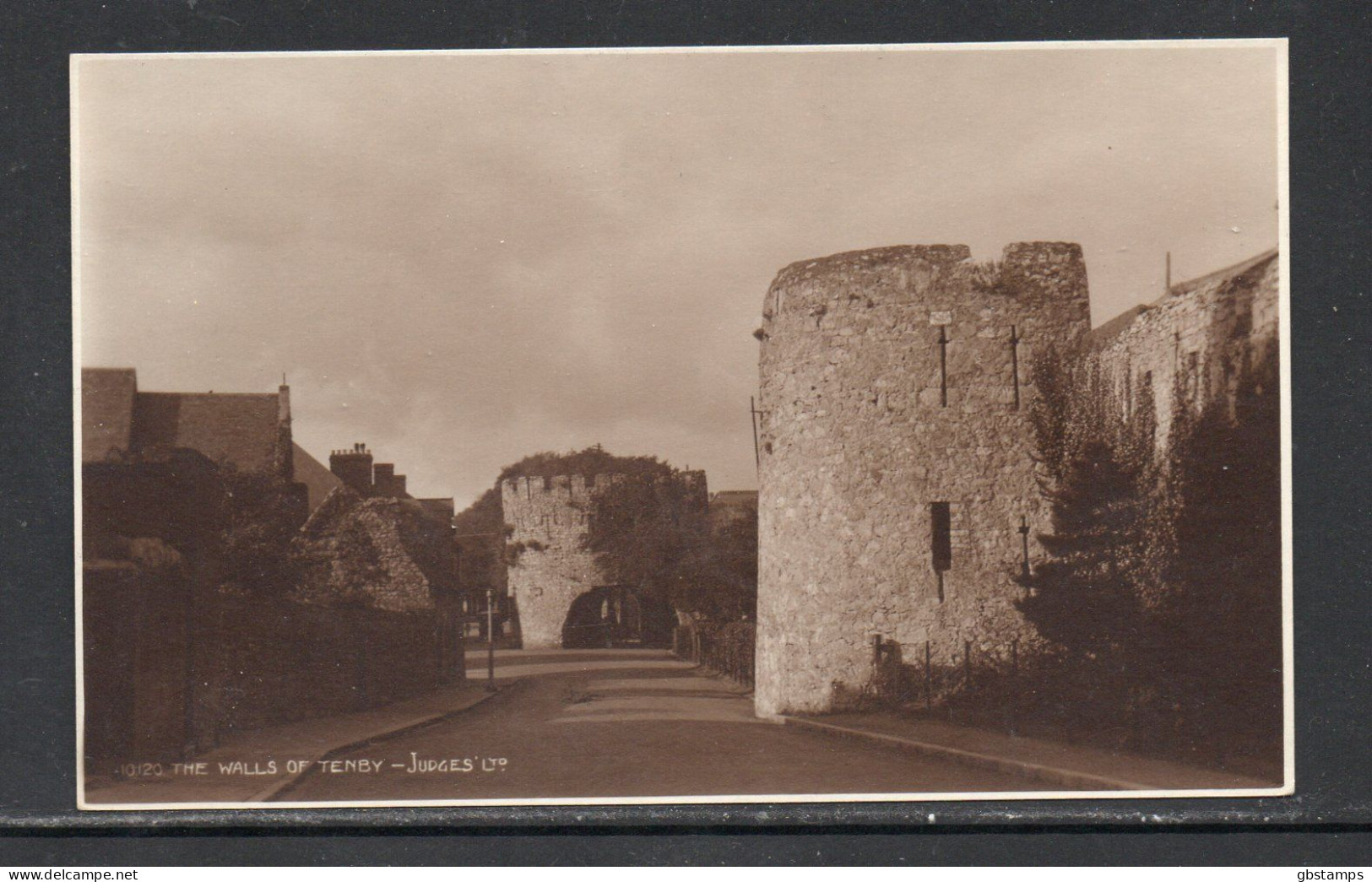The Walls Of Tenby Pembrokeshire Unposted Judges RP Card As Scanneda5221 - Pembrokeshire