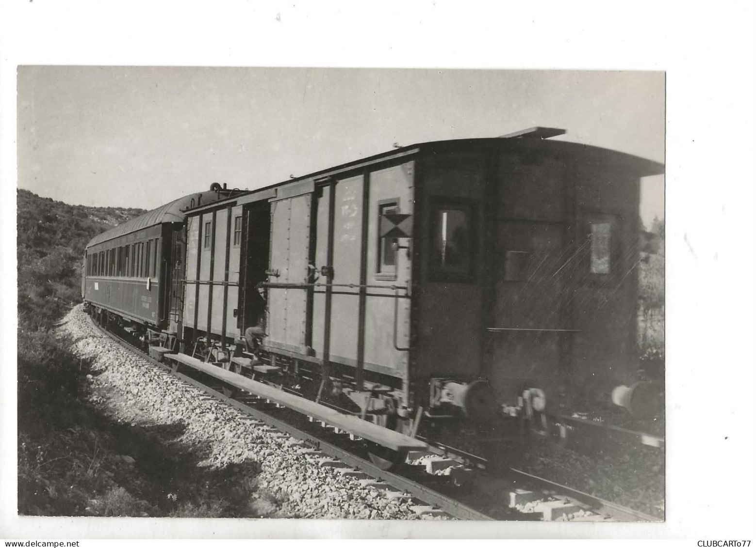 Beyrouth (Liban) : Le Dernier Wagon Du Train Taurus Express De La Ligne De Chemin De Fer En 1950 (animé) GF . - Liban