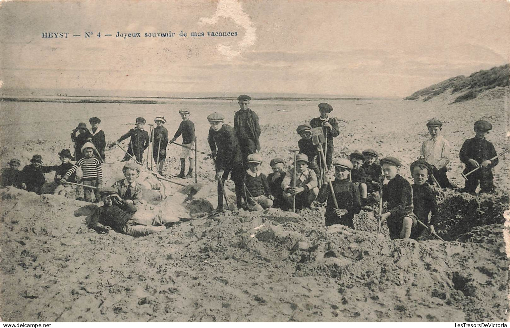 BELGIQUE - Heyst - Joyeux Souvenir De Mes Vacances - Plage - Enfants - Château De Sable - Carte Postale Ancienne - Heist