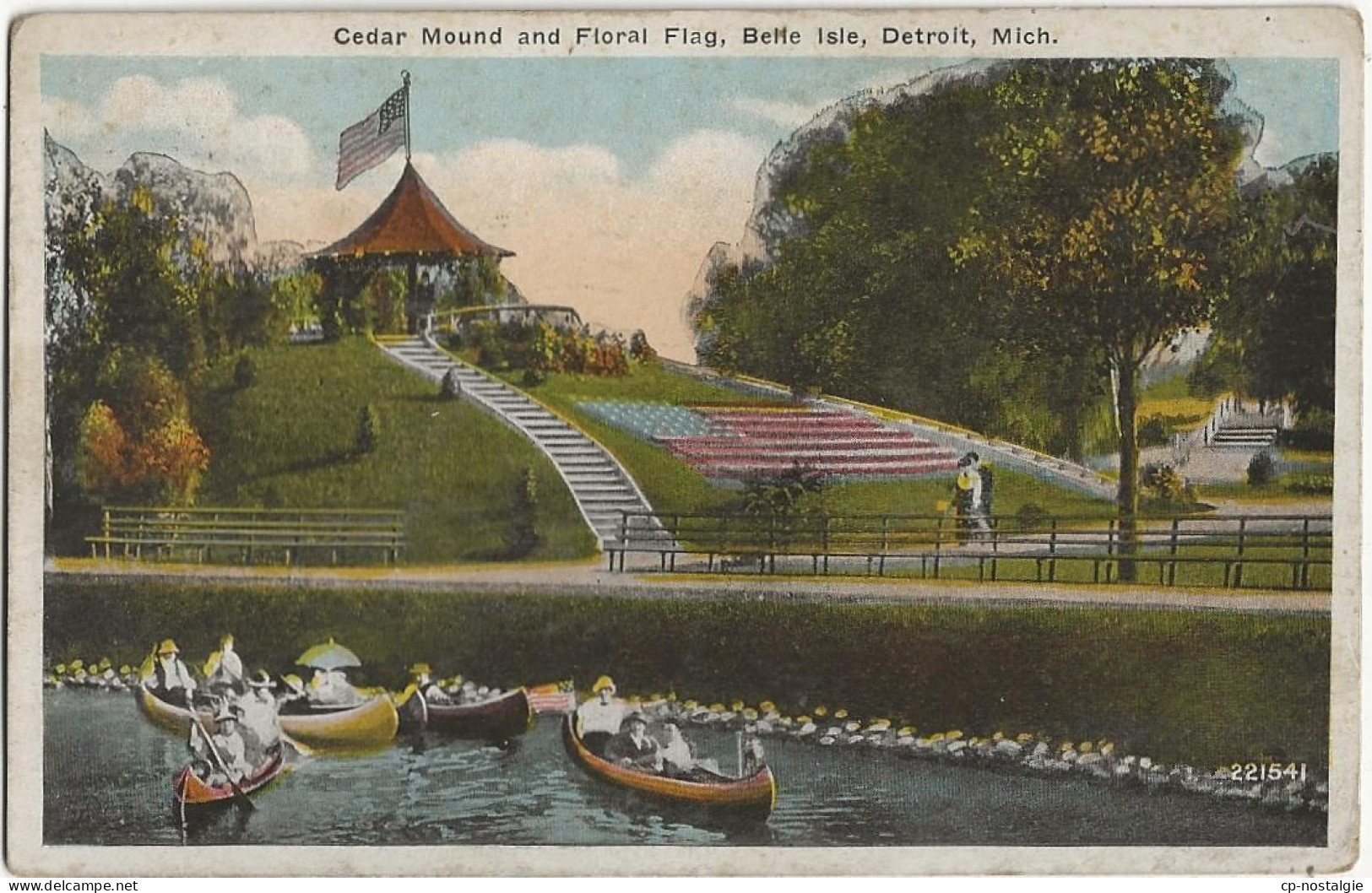 CEDAR MOUND AND FLORAL FLAG BELLE ISLE DETROIT - Detroit