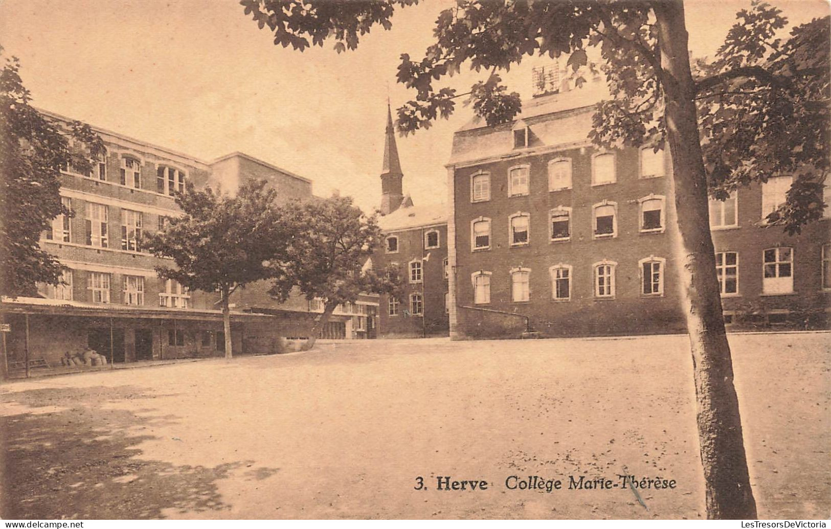 BELGIQUE - Herve - Collège Marie Thérèse - Eglise - Cour Vide - Carte Postale Ancienne - Herve