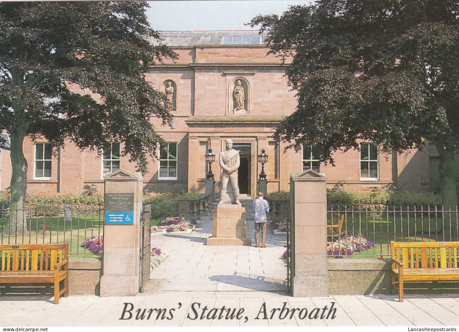 Postcard Burns Statue Arbroath [ Robert Burns Interest ] My Ref B26290 - Angus