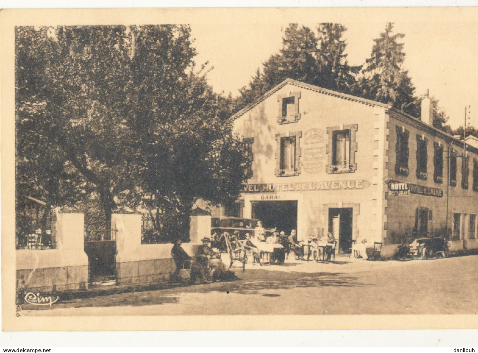 43 // MONTFAUCON   Hotel De L' Avenue - Montfaucon En Velay