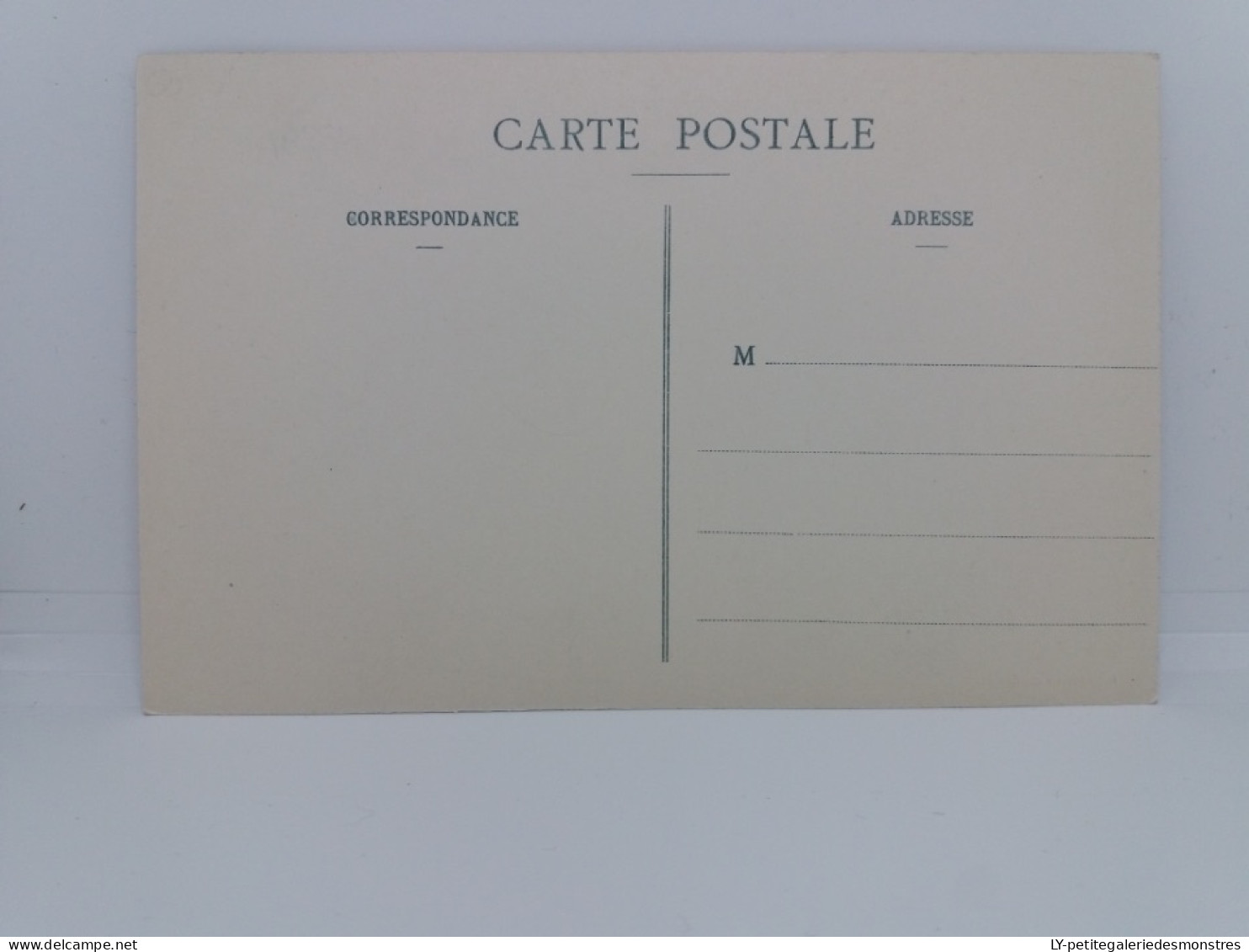 #CPA.222 - Sainte Ste Geneviève - Vieille Chaumière - Editions Du Finistère - Toit De Chaume Caisse En Bois Brouette - Sainte-Geneviève