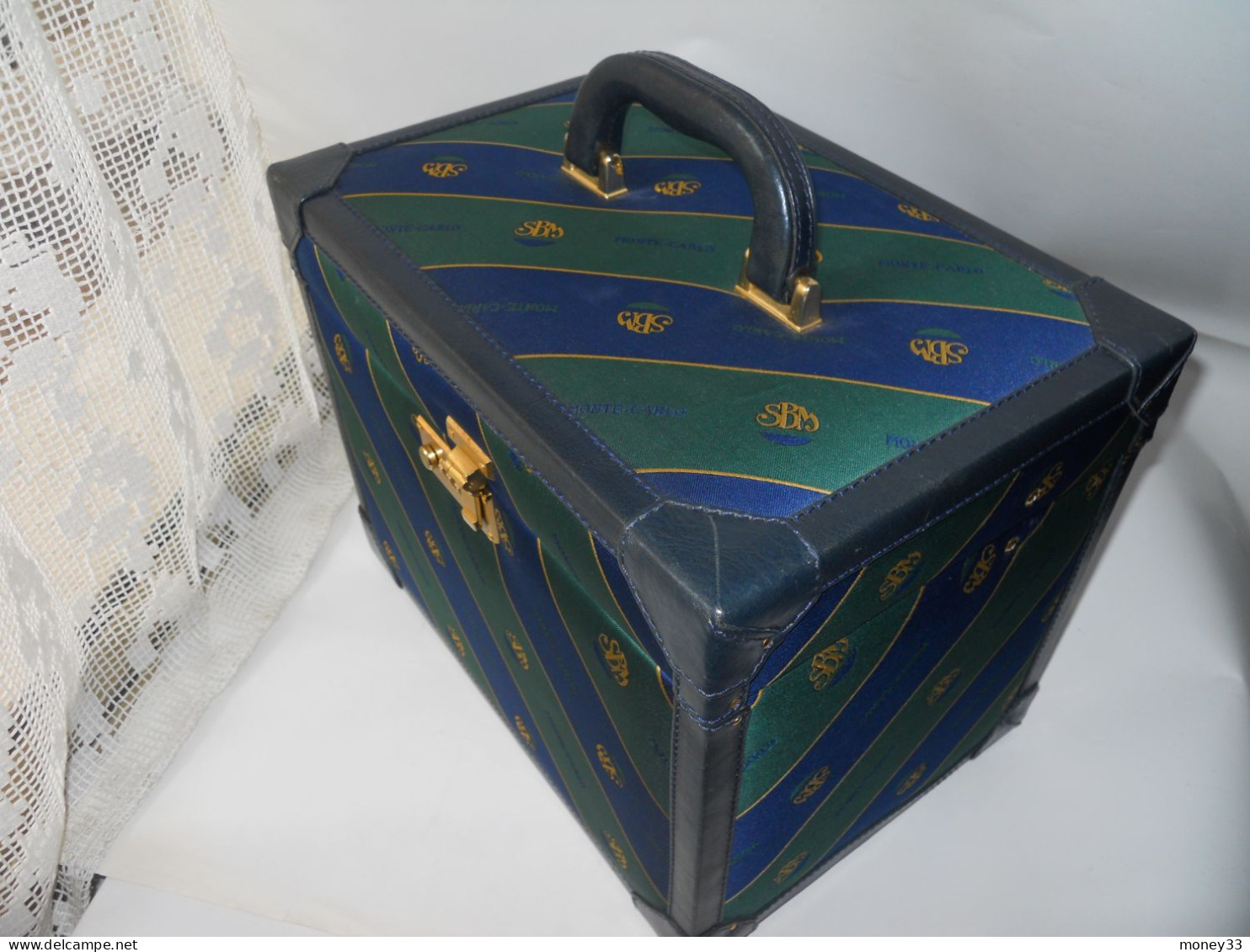 Ensemble De Voyage Vanity Case Et Housse Vêtements Au Sigle Société Des Bains De Mer De Monaco - Autres & Non Classés