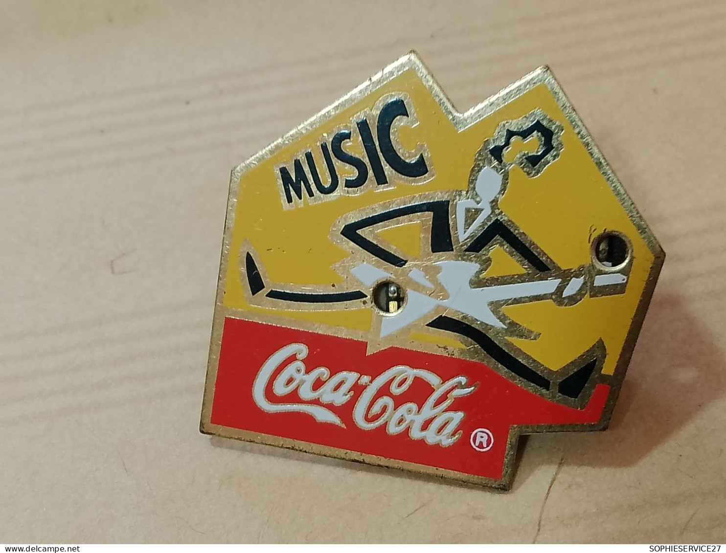 T1 // PIN'S / COCA COLA / MUSIC - Coca-Cola