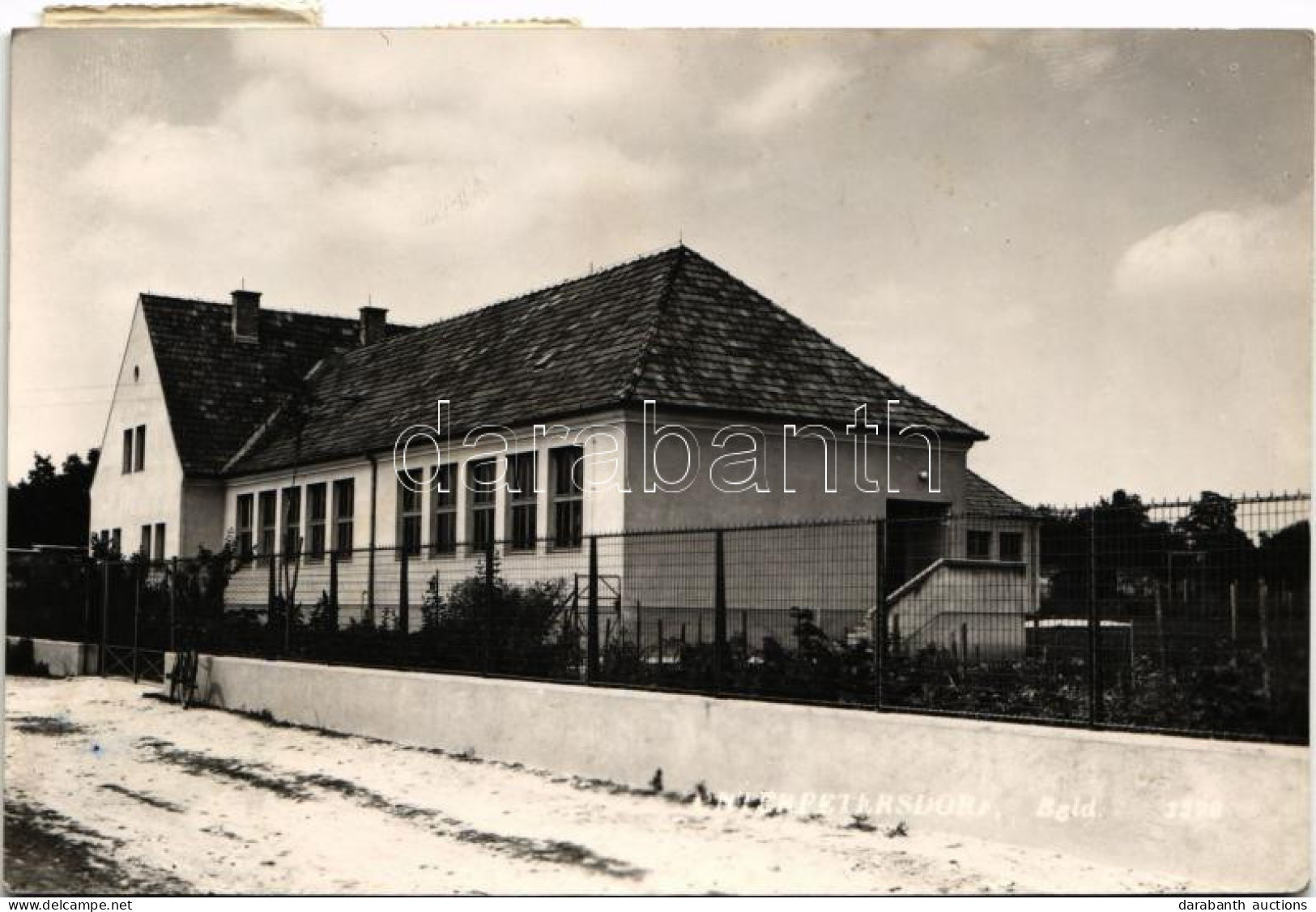 T2 1959 Alsópéterfa, Unterpetersdorf; Strasse. Verlag Foto Egelseer / Utca / Street - Ohne Zuordnung