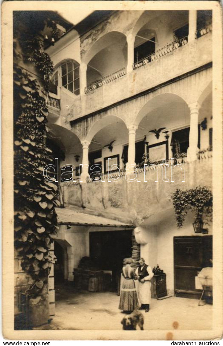 ** T2/T3 Wachau-Krems An Der Donau, Kleeweinhof / Wine Hall (worn Corners) - Unclassified