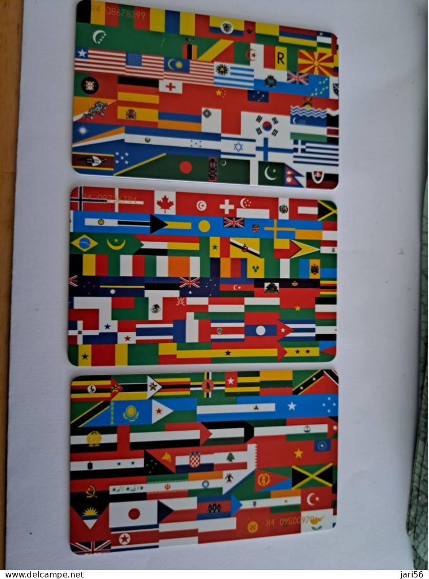 NETHERLANDS CHIPCARD  2X CARD  5 EURO / 1X 10 EURO /  FLAGS OF MANY COUNTRYS     /  USED   Cards  ** 15735 ** - Openbaar