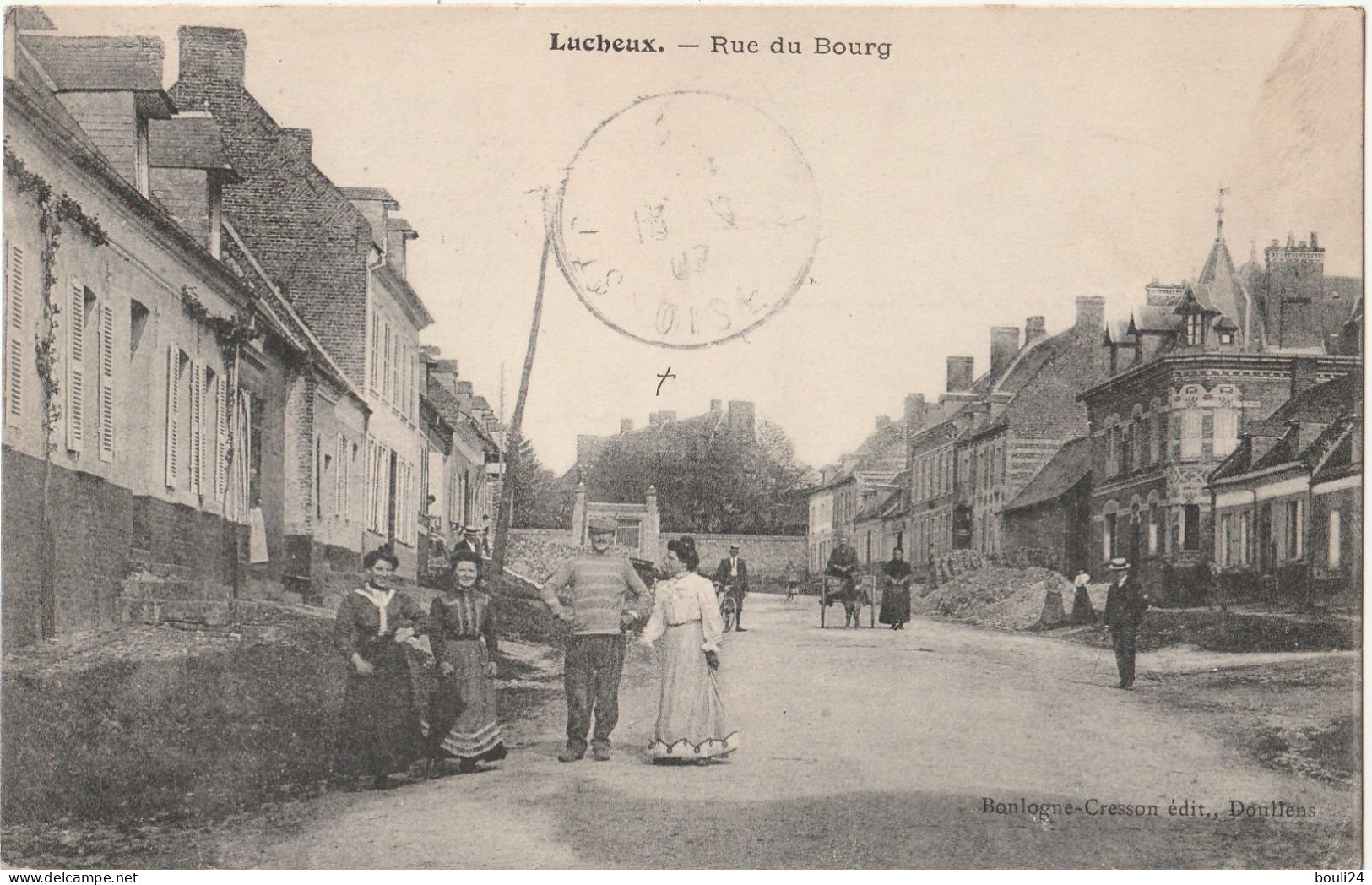 MIR - LUCHEUX  DANS LA SOMME  RUE DU BOURG   TRES ANIMEE    CPA   CIRCULEE - Lucheux