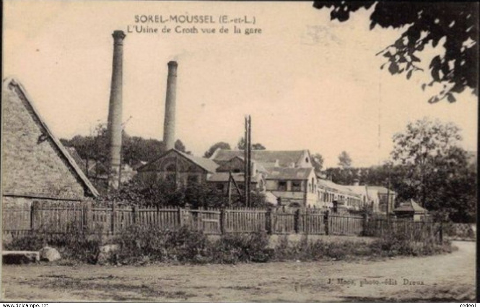 SOREL-MOUSSEL   L'USINE DE CROTH VUE DE LA GARE - Sorel-Moussel