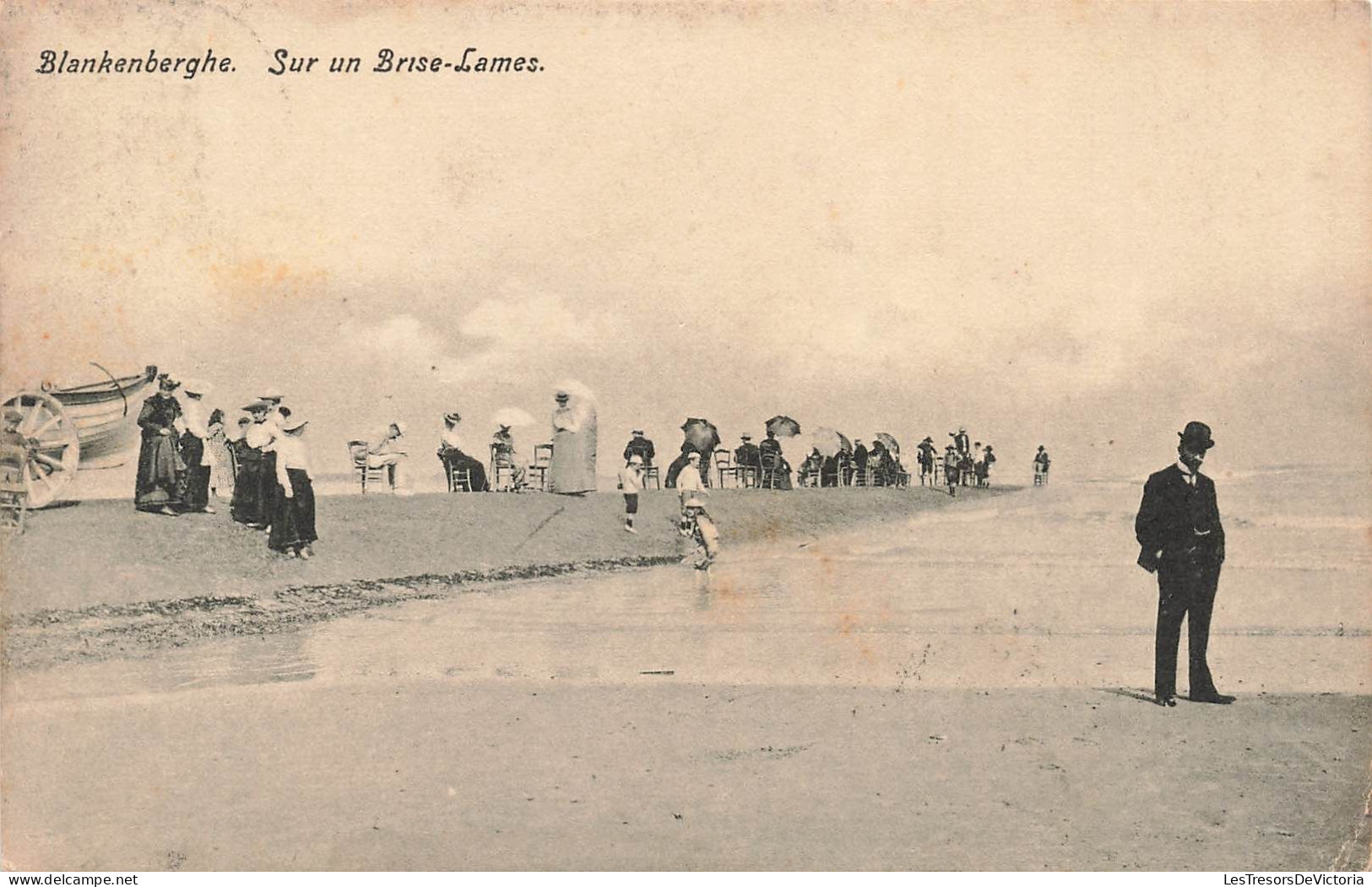 BELGIQUE - Blankenberghe - Sur Un Brise-lames - Animé - Carte Postale Ancienne - Blankenberge