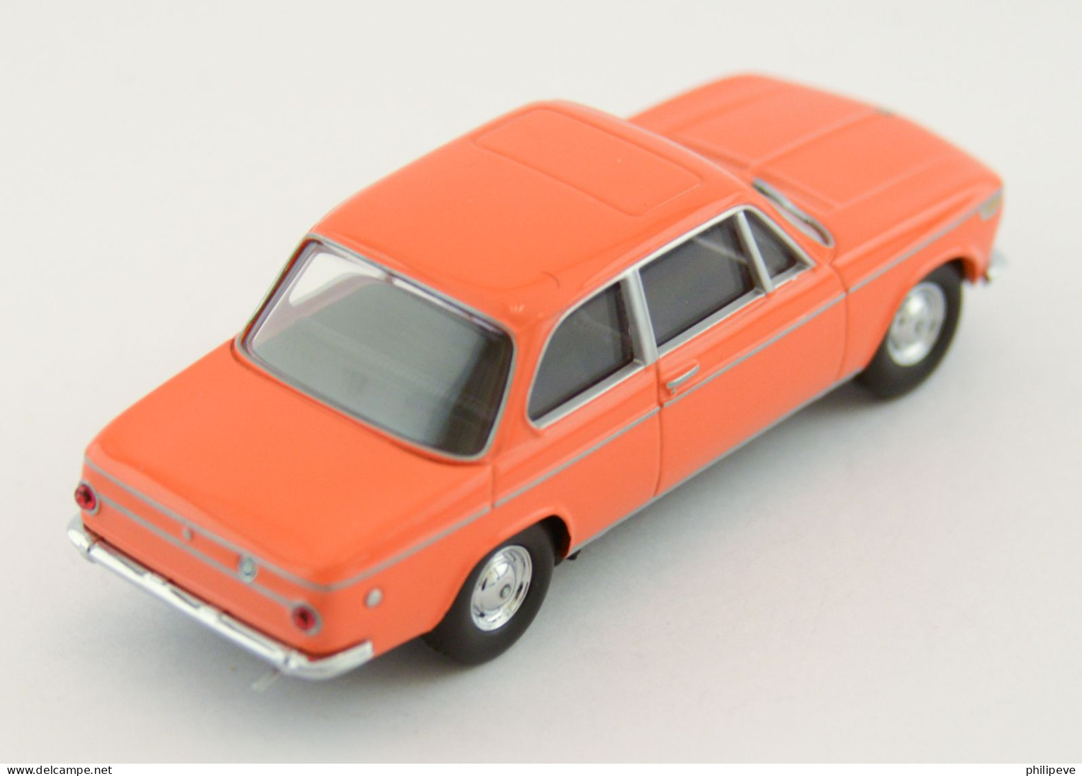 BMW 2002 - SCHUCO 1:43 - Schuco