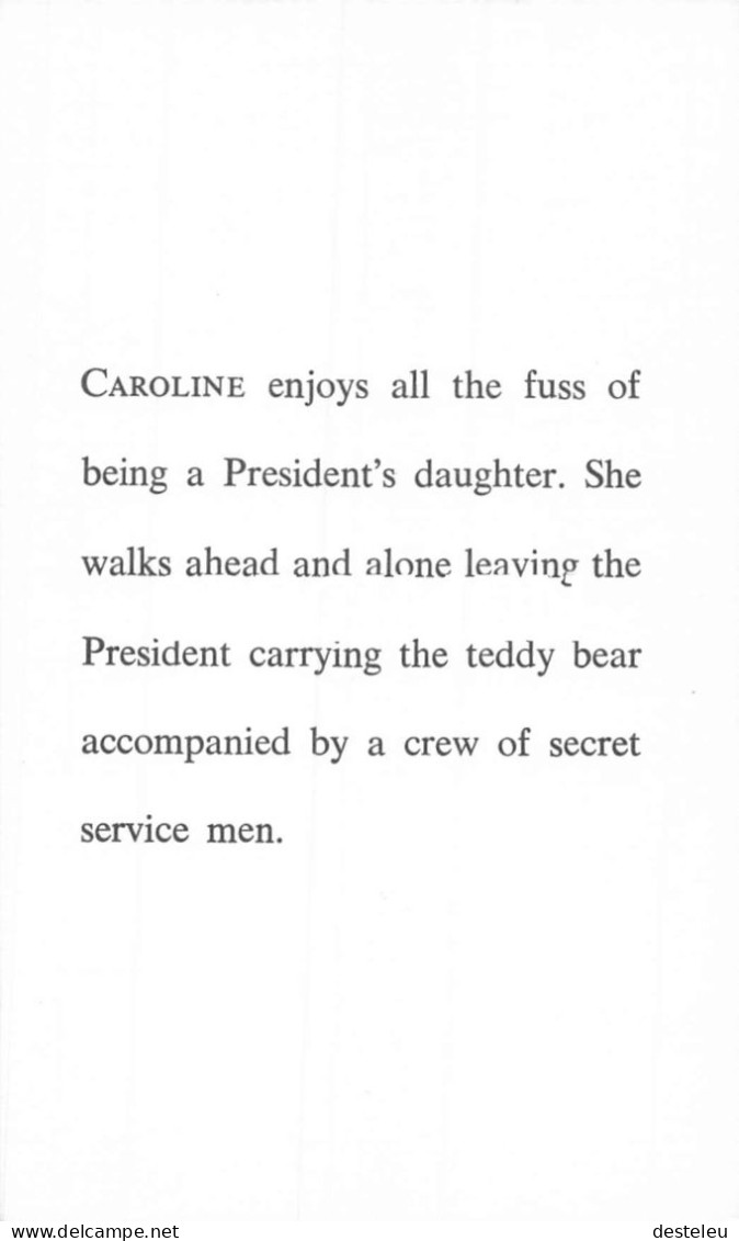 JFK - President John F. Kennedy - Caroline Enjoys All The Fus - Hommes Politiques & Militaires