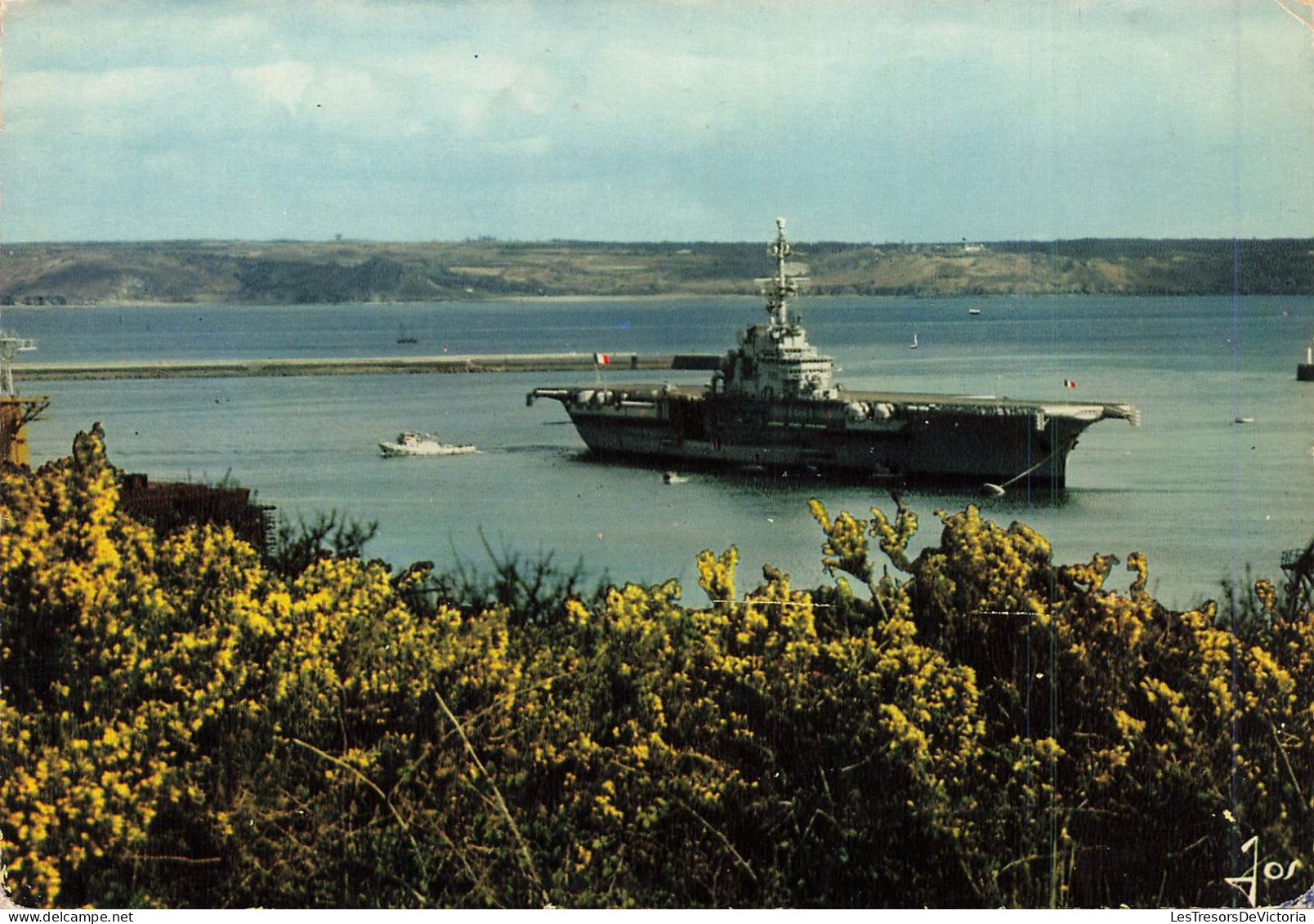 TRANSPORT - Bateaux - La Bretagne En Couleurs - Le Porte Avion Foch - Carte Postale - Hovercrafts