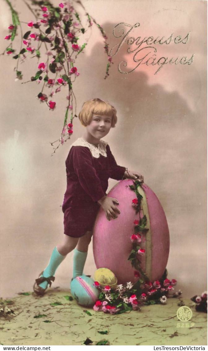 FÊTES ET VOEUX - Joyeuses Pâques - Oeuf De Pâques Géant - Petit Garçon - Colorisé - Carte Postale Ancienne - Easter