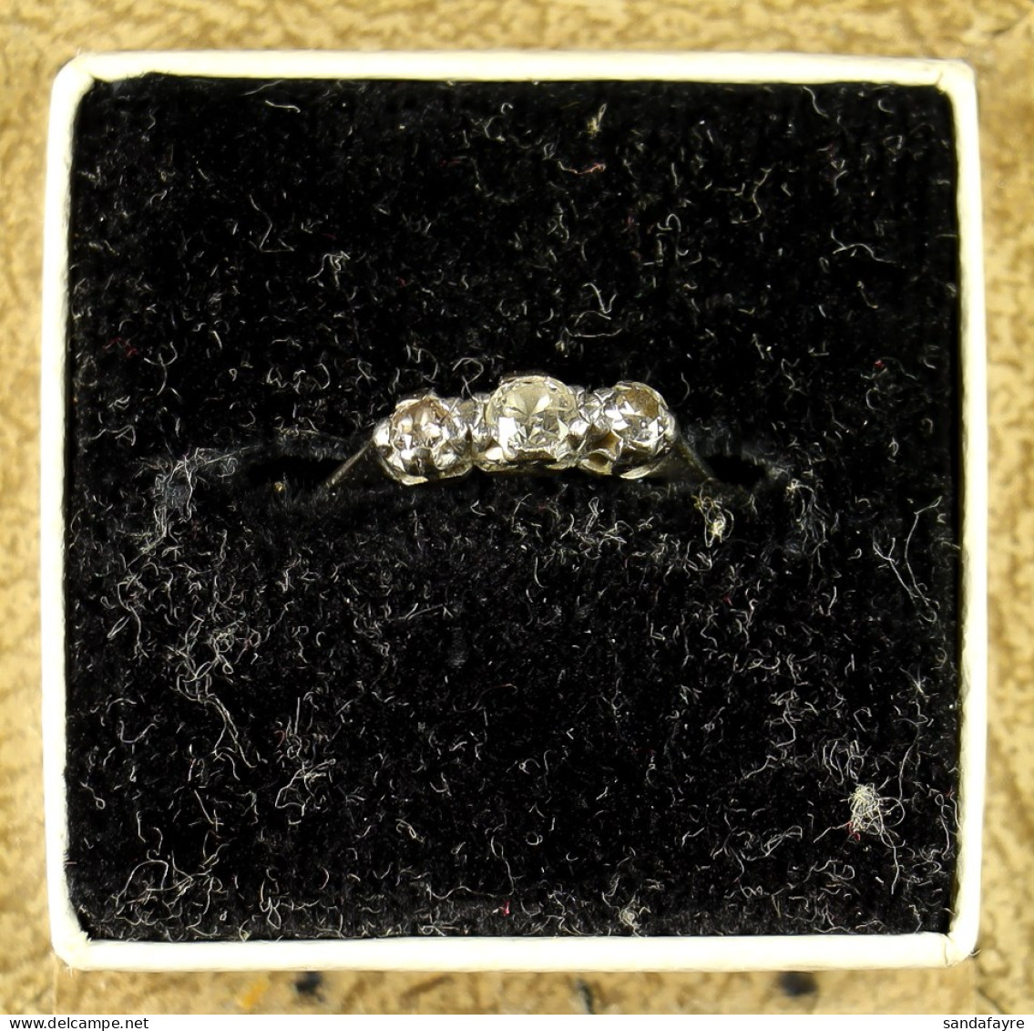 DIAMOND RING With 3 Round Cut Diamonds (estimated 0.33ct) In White Claw Fitting, Ring Size J In Fair Condition Stamped ' - Sonstige & Ohne Zuordnung