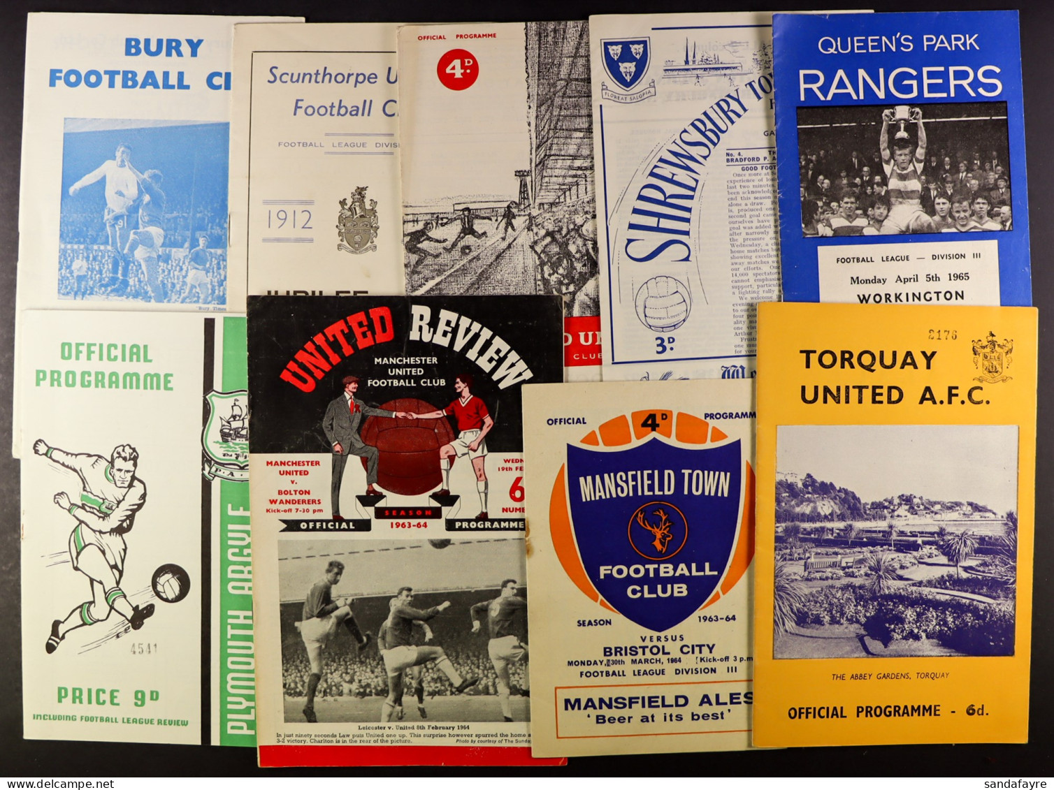 FOOTBALL PROGRAMMES 1960 - 2020 In Two Boxes. Over 125 From The 1960s. No Writing Seen. Clean Lot. (400+) - Otros & Sin Clasificación