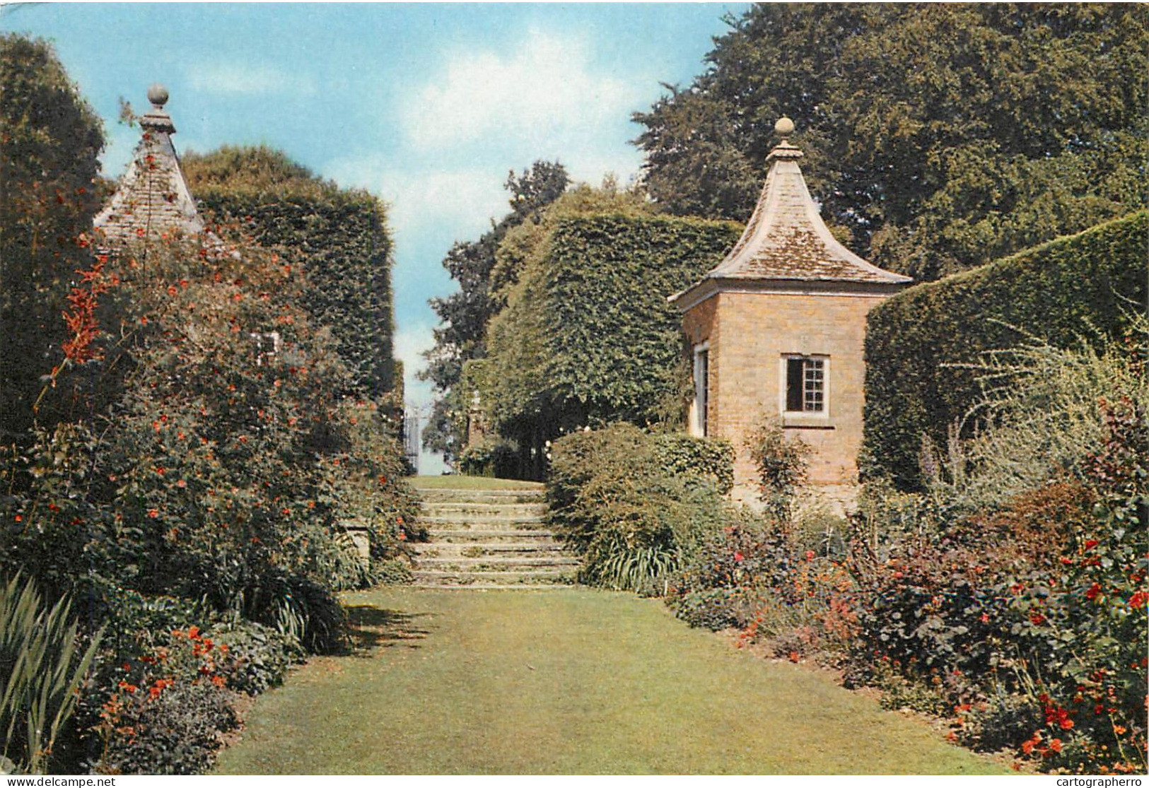 Postcard United Kingdom England Gloucestershire Hidcote Manor Garden - Gloucester