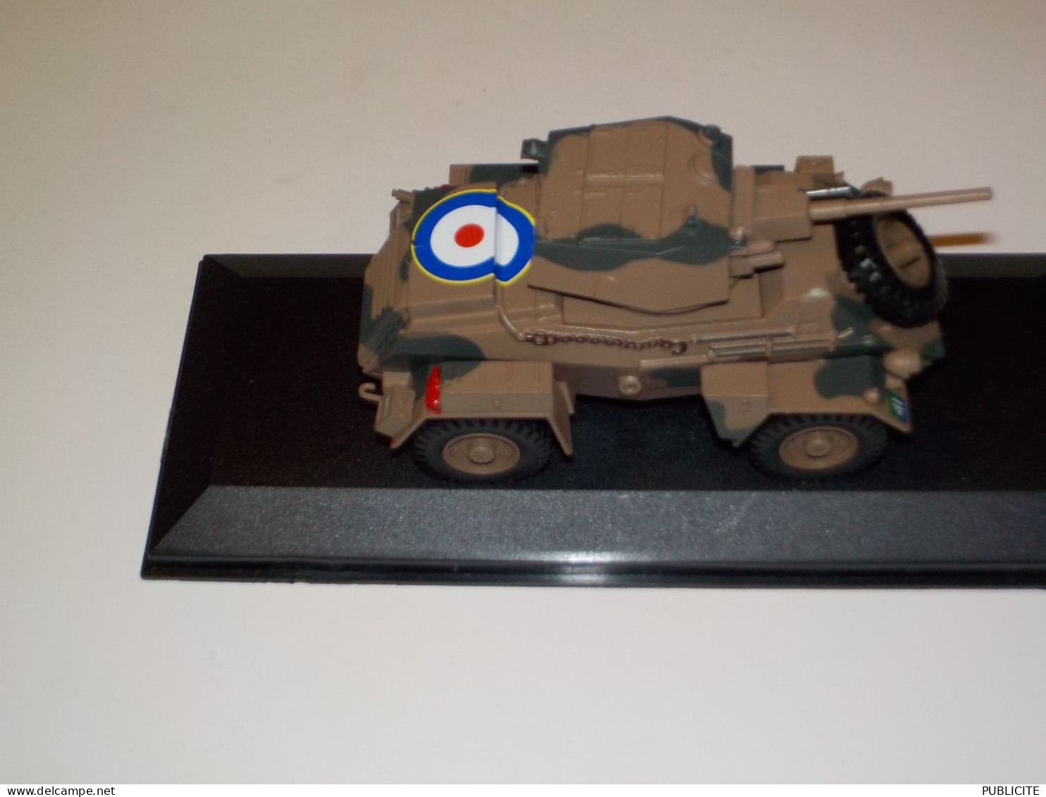 Miniature Humber Mk Iv 1943 - Militares