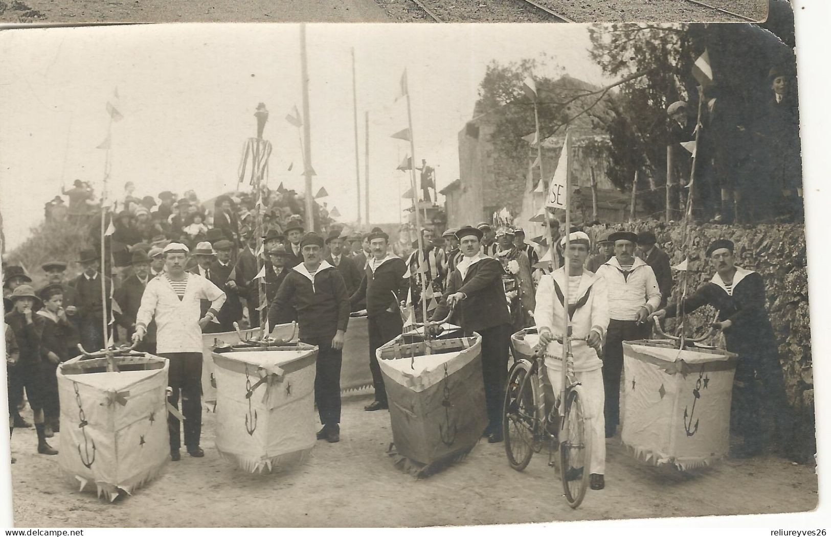 CPA ,Th.  A Identifier - Fête De La Marine , Caisses Savons Styles Bateaux - Manifestazioni