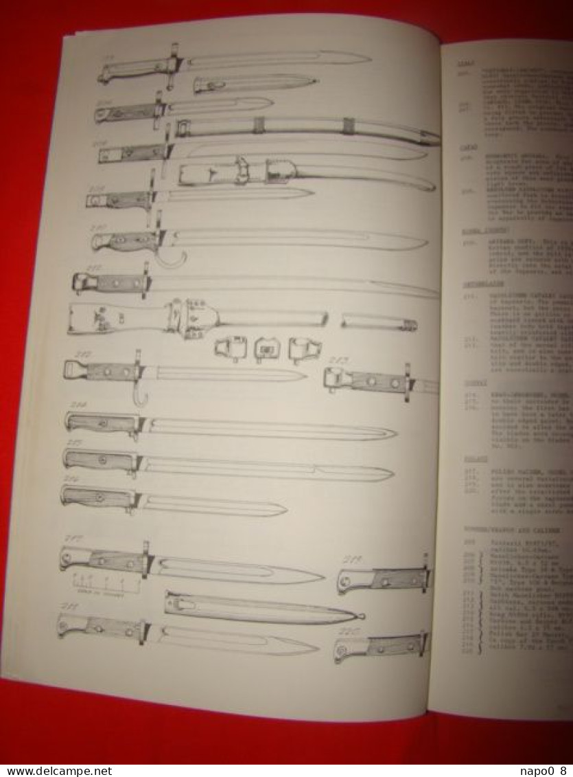 A PRIMER OF WORLD BAYONETS " further knife sabre & sosket bayonets "  John Walter & Gordon Hughes