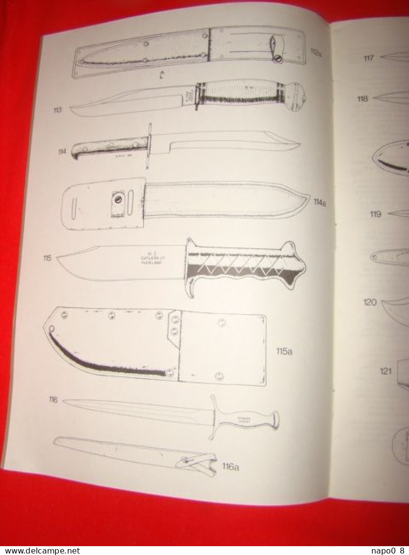 A PRIMER MILITARY KNIVES " Eurropean & Americn Combat Trench & Utility Knves " Par Gordon Hugues & Barry Jenkins Vol.2 - Inglese