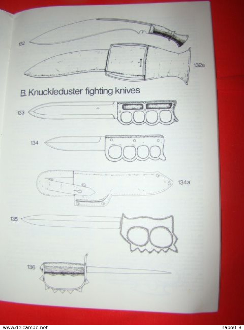 A PRIMER MILITARY KNIVES " eurropean & americn combat trench & utility knves " par Gordon Hugues & Barry Jenkins vol.2