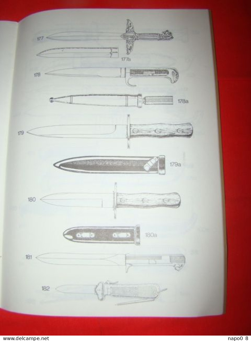 A PRIMER MILITARY KNIVES " eurropean & americn combat trench & utility knves " par Gordon Hugues & Barry Jenkins vol.2