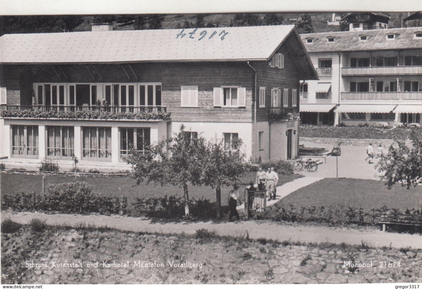 D7921) SCHRUNS - Kuranstalt U. Kurhotel Montafon - Vorarlberg - Fahrräder Häuser Personen ALTE FOTO AK - Schruns