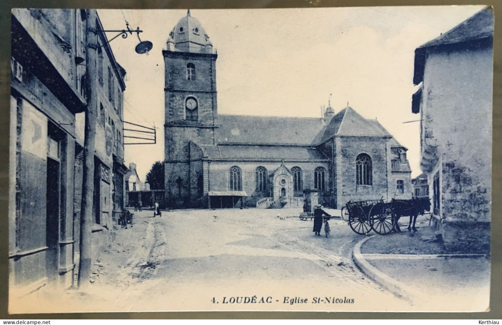 Loudéac - Eglise St-Nicolas. ANIMEE: Femme Vélo à La Main, Charette à Cheval. Circulée 1926 - Loudéac