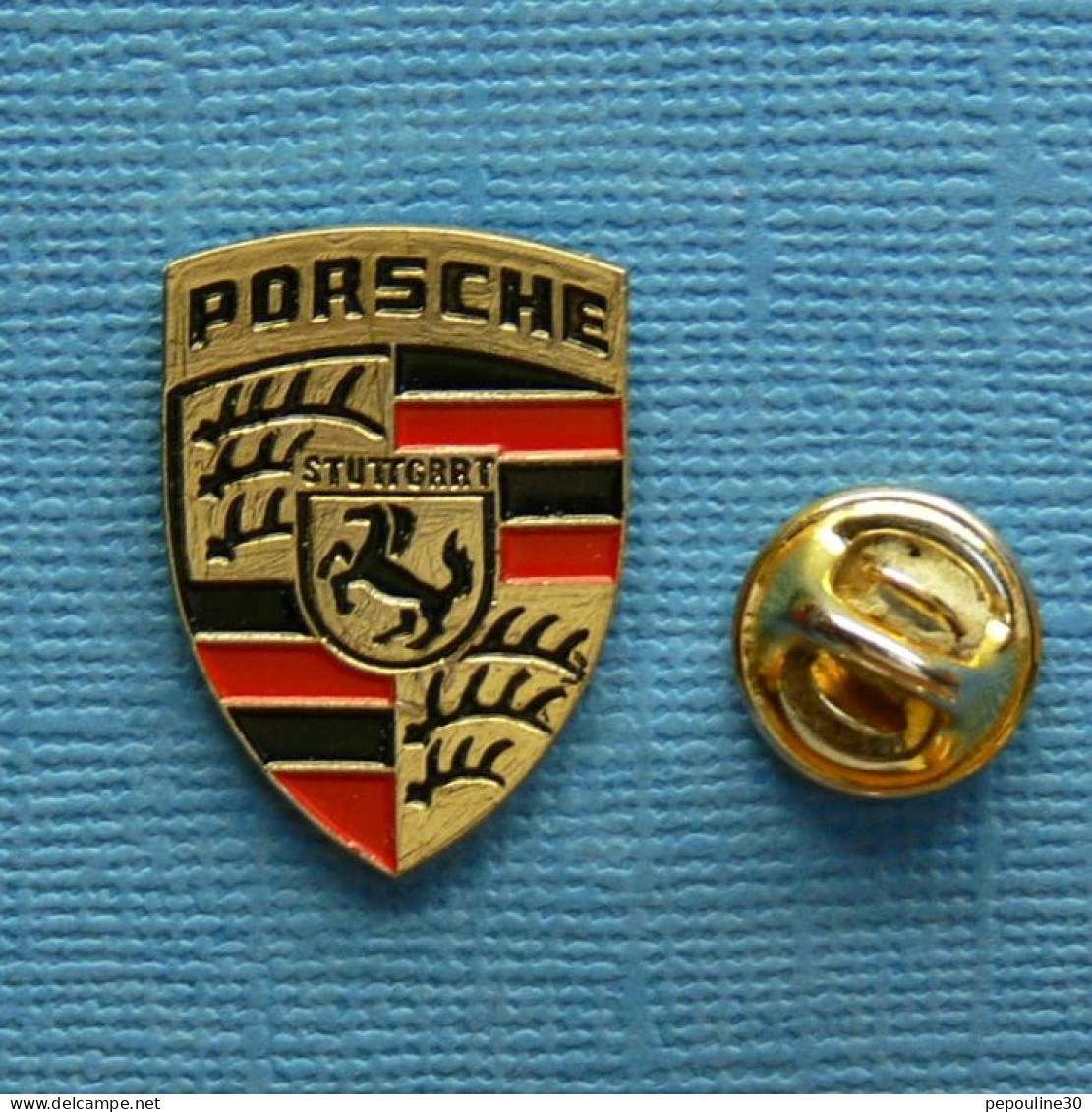 1 PIN'S /  ** LOGO / PORSCHE STUTTGART ** - Porsche