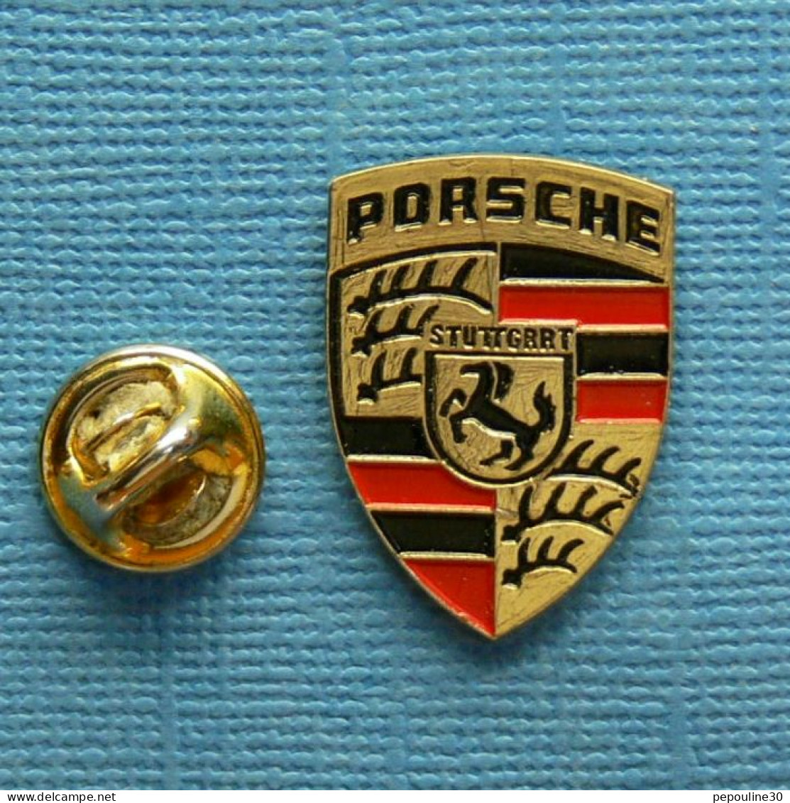 1 PIN'S /  ** LOGO / PORSCHE STUTTGART ** - Porsche