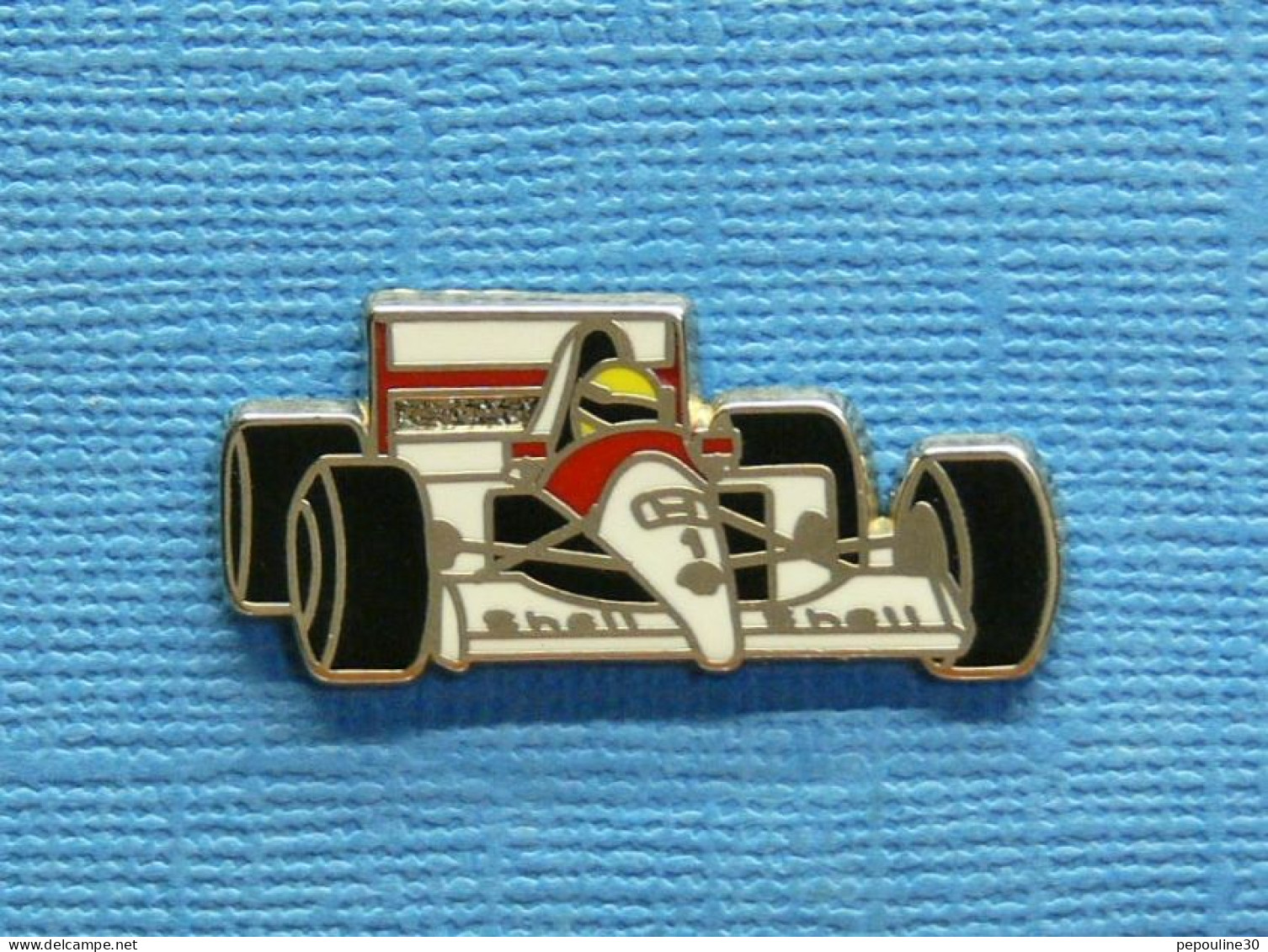 1 PIN'S /  ** HONDA MARLBORO Mc LAREN MP4-3 / AYRTON SENNA -1987 ** . (Locomobile) - F1