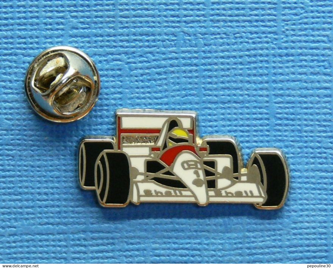 1 PIN'S /  ** HONDA MARLBORO Mc LAREN MP4-3 / AYRTON SENNA -1987 ** . (Locomobile) - F1