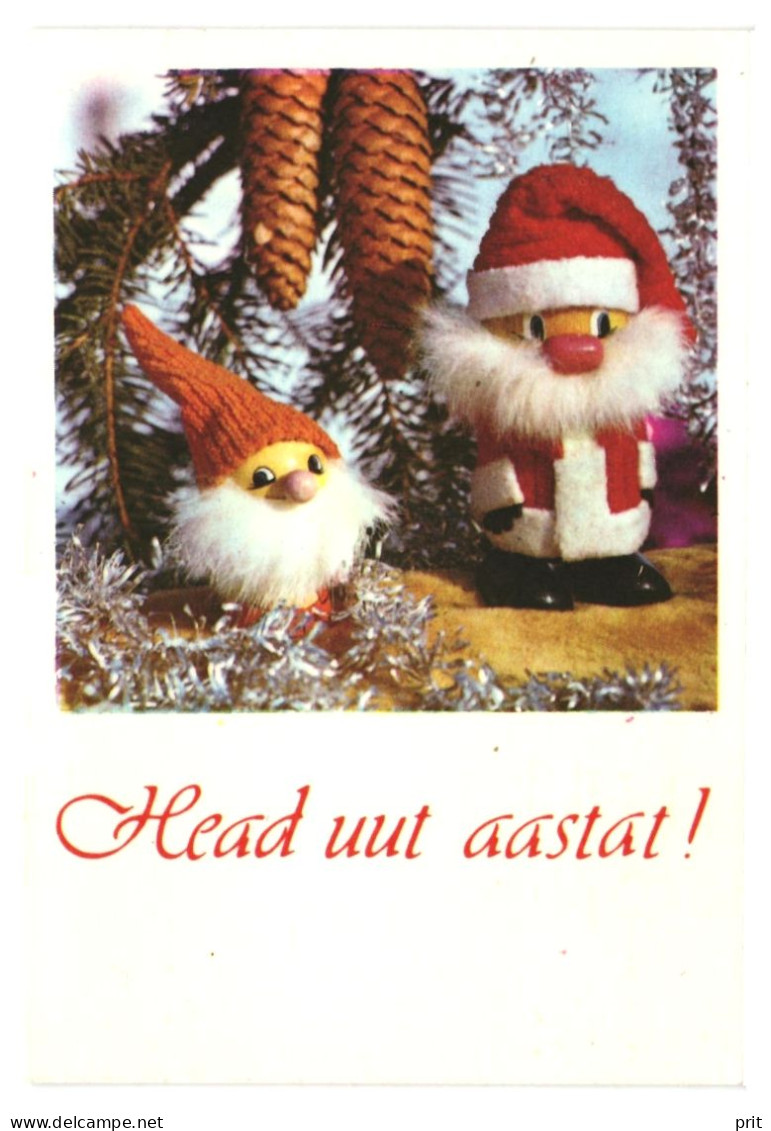 Elves, Gnomes, Fir Cones Happy New Year! 1987 Unused Small 7x10.5cm Vintage Postcard. Publisher Eesti Raamat, Estonia - Estonie